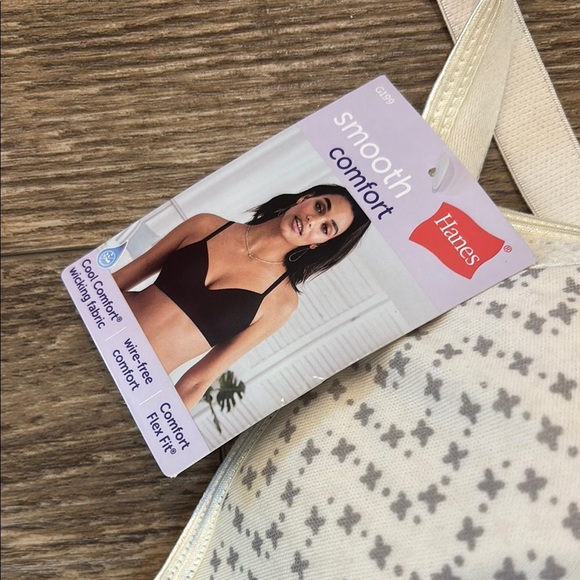 Hanes Women's XL Cream and Gray Smooth Comfort Convertible Wire Free Bra NWT - Picture 2 of 9